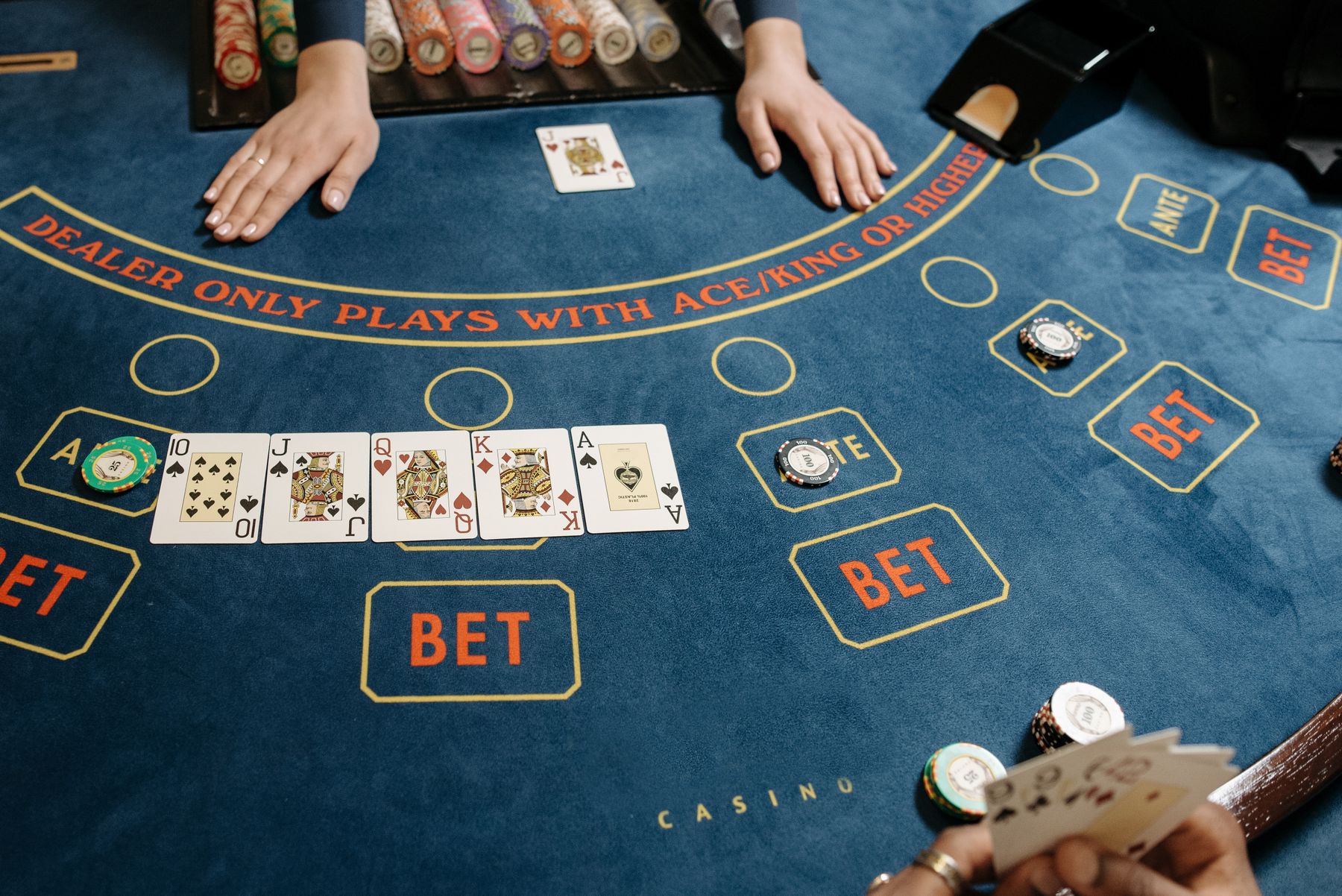 check-small Không gian casino trực tuyến tại THANTAI88